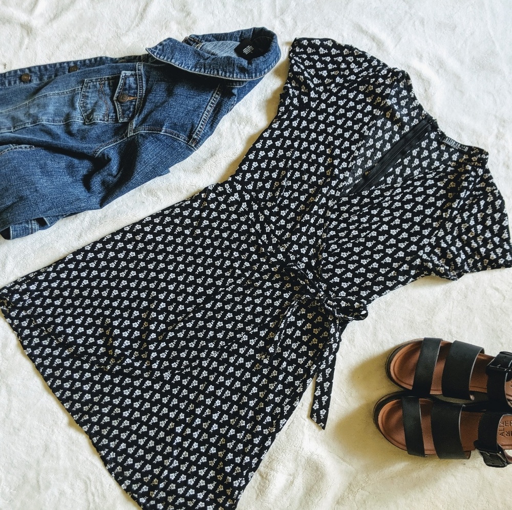 Mossimo Black and White Floral Wrap Dress